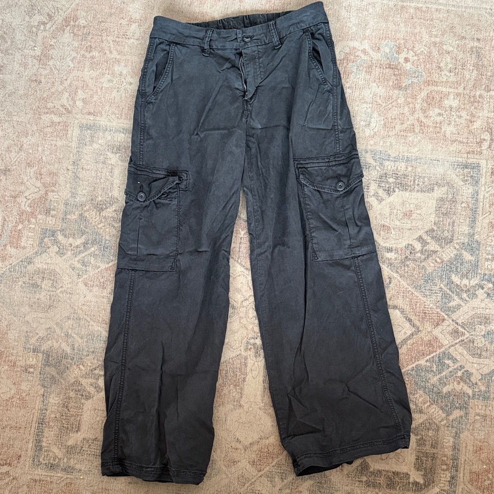 AE Dreamy Drape Cargo trouser pants in Size 2 shorts length set - Picture 3 of 4